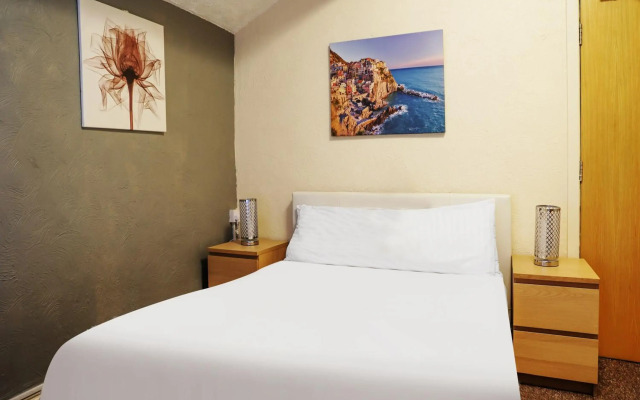 The Shores Hotel, Central Blackpool