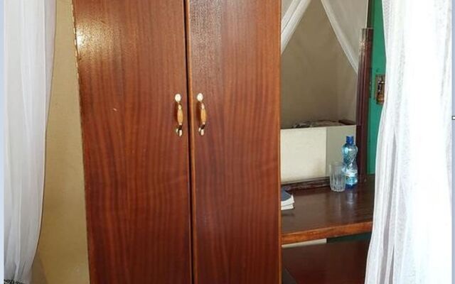 Kenvash Hotel