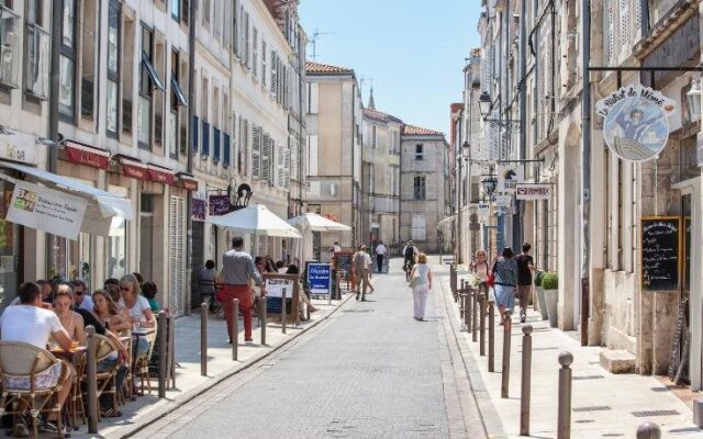 Cour des Dames