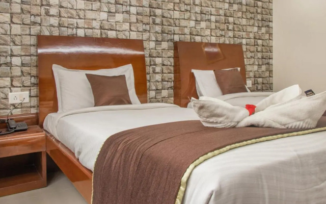 Omatra Hotel Infantry Road