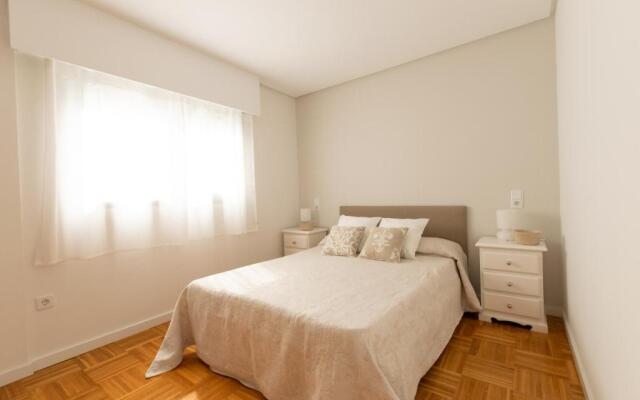 Light and bright apartment in central Valencia