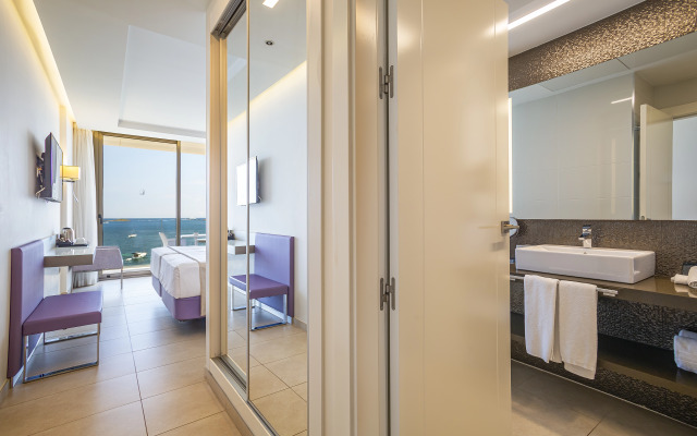 Hotel Torre Del Mar