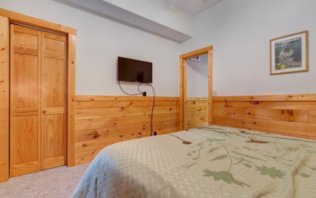 Arrowhead Lodge by Vtrips