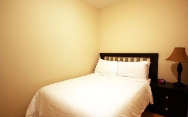 WhiteHall Suites - 20 Bluejays Way