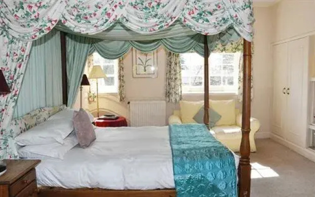 The Edgemoor Hotel