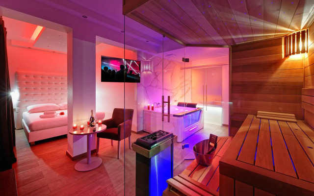 Hotel Aura Design & Garden Pool