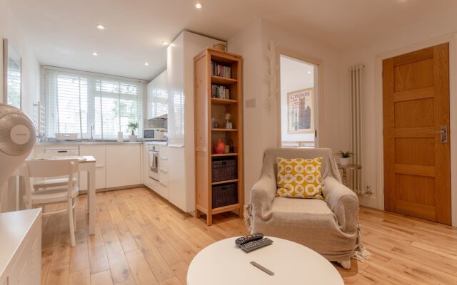 1 Bedroom Apartment Near South Bank