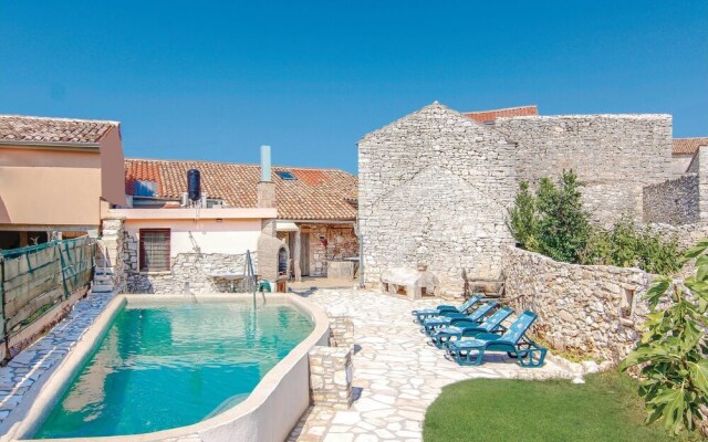 Beautiful Home in Vodnjan With Wifi and 0 Bedrooms