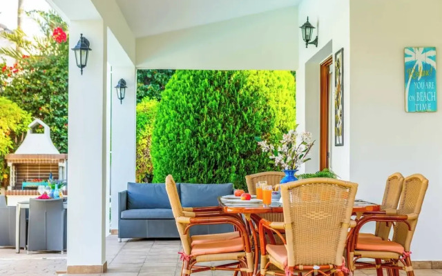 Villa Relax Latchi