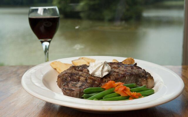 Peaks of Otter Lodge