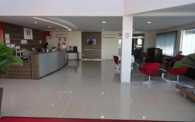 Di Napoli Plaza Hotel