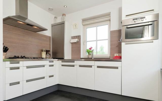 Cozy Holiday Home in Hollandscheveld with Forest Nearby