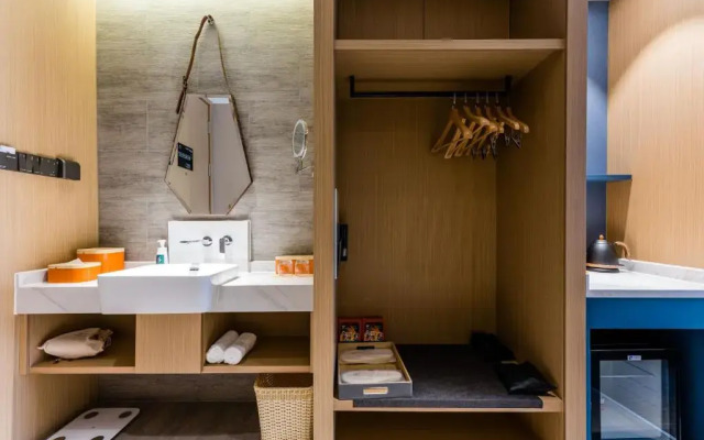 Atour Hotel Shengzhou