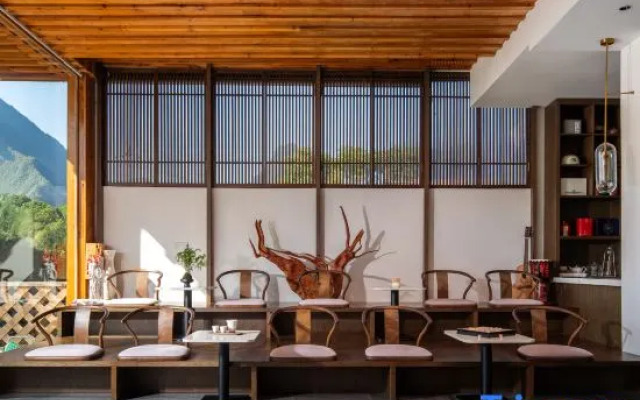 Ruyueheju Villa(Yangshuo Yulonghe Eternal Love Store)