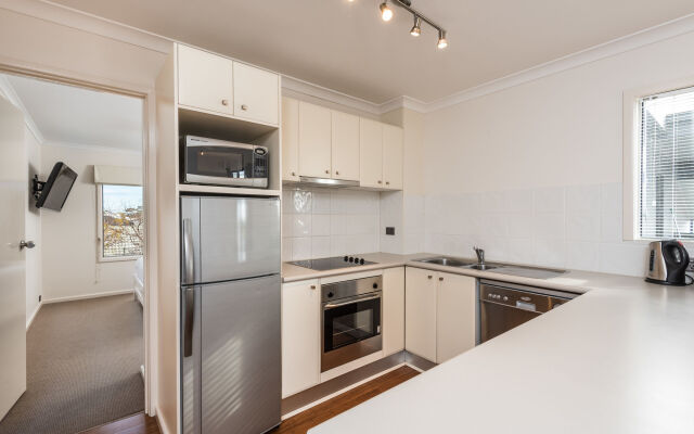 Bellevue on the Lakes