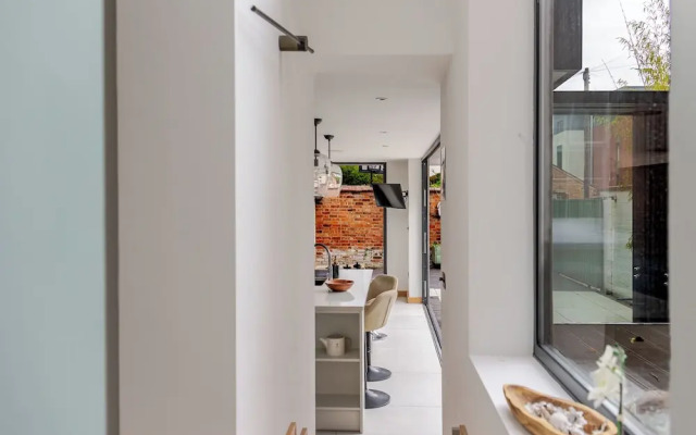 Stylish 5BD Townhouse in Leamington Spa