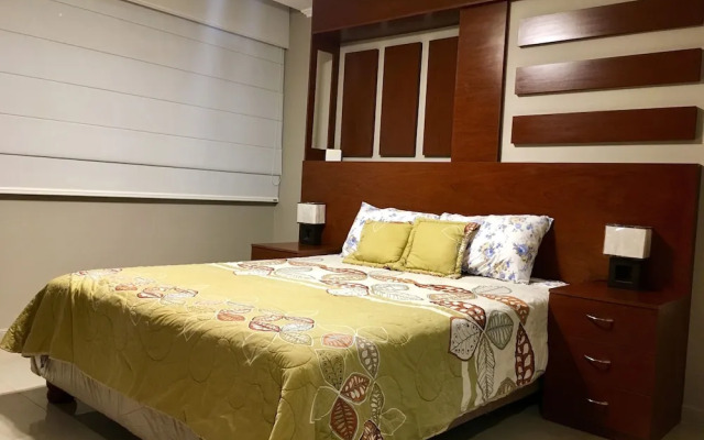 Luxury Suites Riverfront GYE