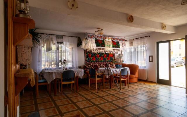 Pensiune agroturistică "Casa Teodora"