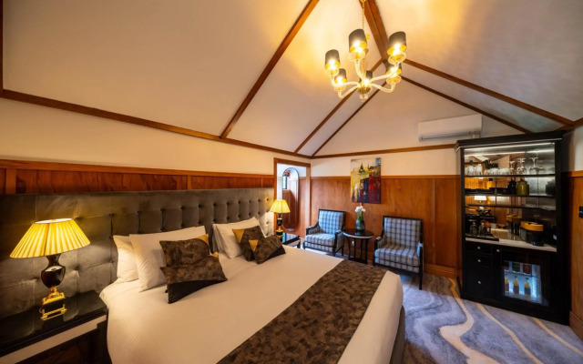 Hamurana Lodge