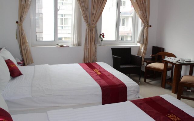 Romantic Hotel
