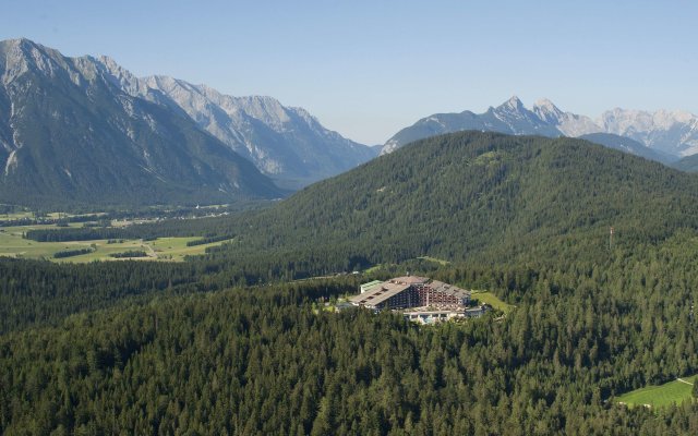 Interalpen-Hotel Tyrol GmbH