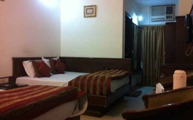 Hotel Chanchal Deluxe