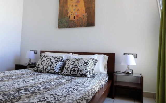 Apartment Poris with Sea View and Pool