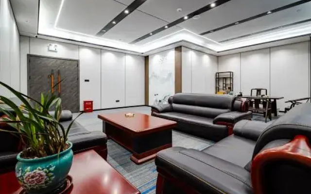 Kyriad Marvelous Hotel