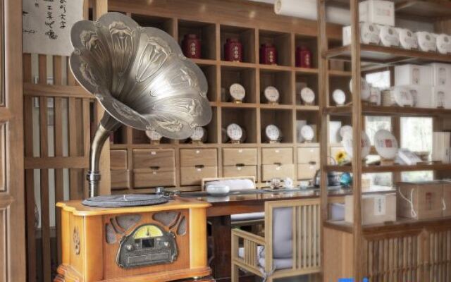 Country of Clouds Cloud end Brookside view Designer Meisu