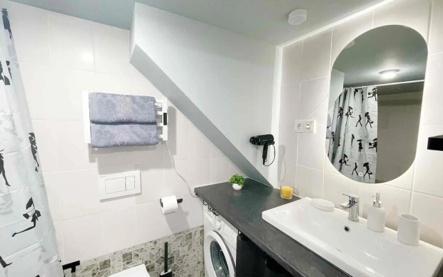 Двухуровневая квартира в стиле Лофт на Нагорной