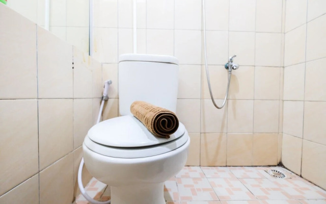 Simple 2BR Green Pramuka Apartment