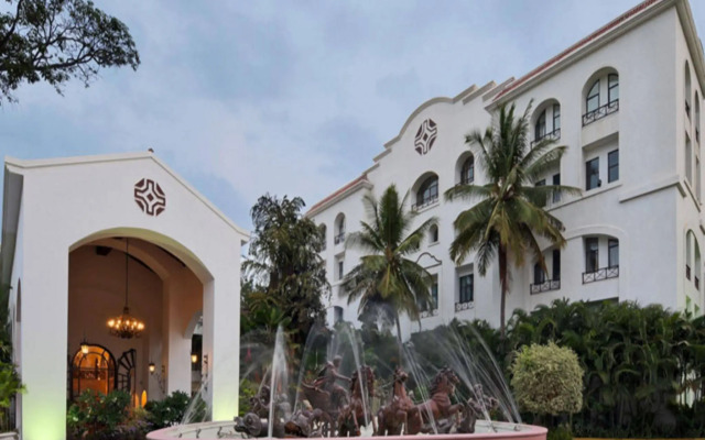 Golden Palms Hotel - Spa