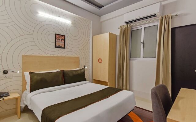 Collection O 40206 Govind Marg
