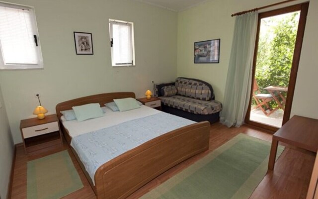 Durda1 - 50 m From Beach - B2