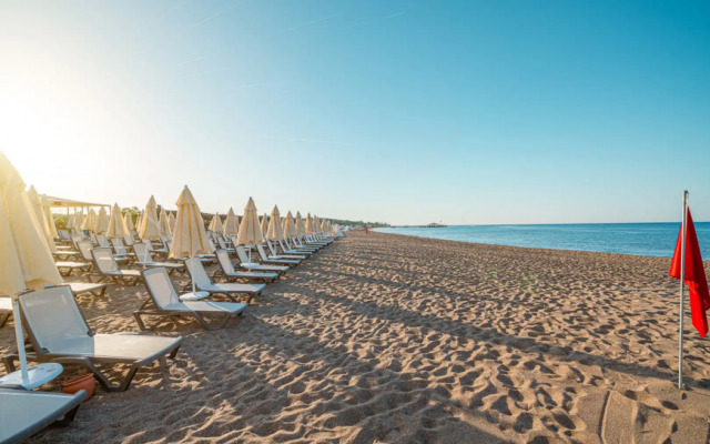 Vox Maris Resort