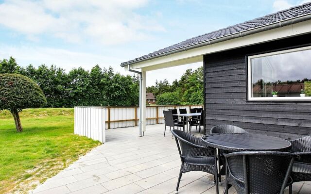 Swanky Holiday Home in Blåvand With Whirlpool