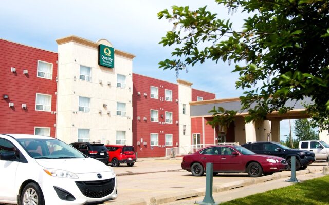 Days Inn & Suites Whitecourt