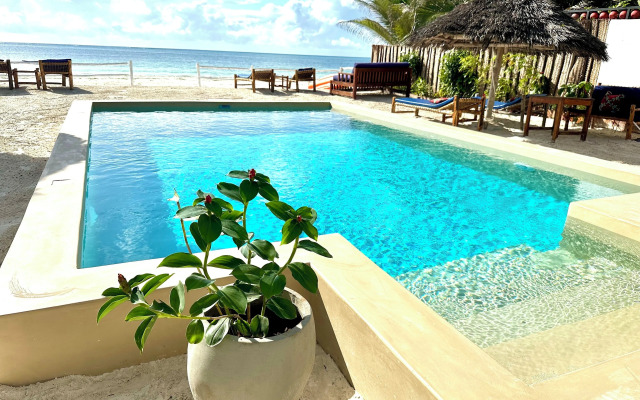 African Paradise Beach Hotel