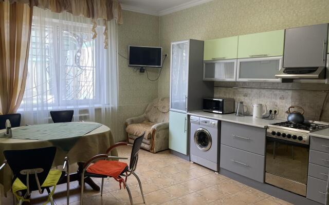 Дом на Овражной 8