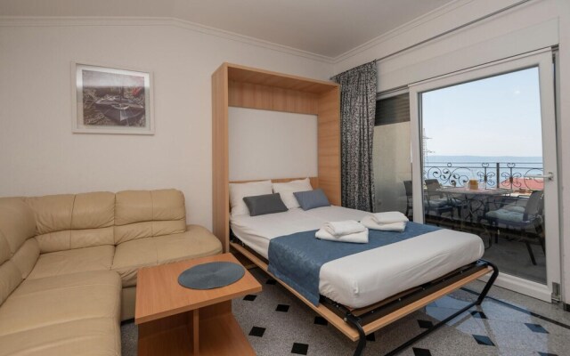 Nice Home in Makarska With Wifi and 1 Bedrooms