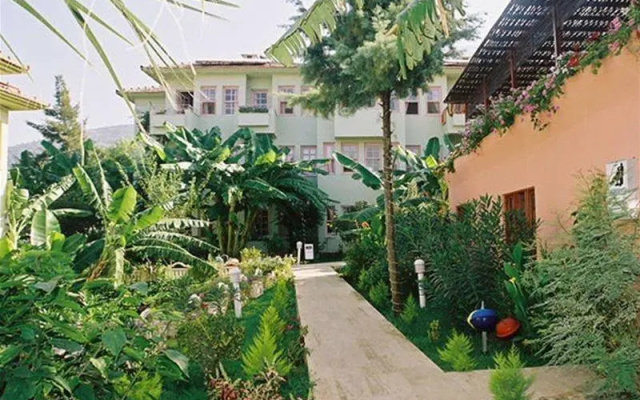 Hotel Leda