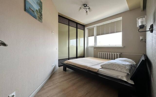 EasyRent на проспекте Карла Маркса 32