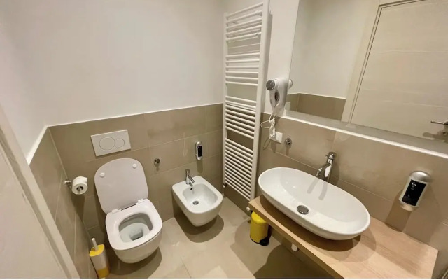 Lady Verona Residence