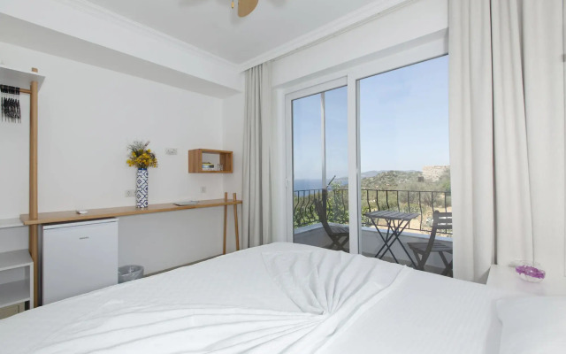 Hideaway Hotel