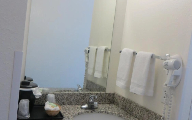 Travelodge by Wyndham Missouri Valley