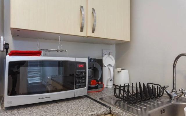 Shirley Apartments, Cozy Studio, 10 Min Drive to City Centre and Cruise Ship Terminals