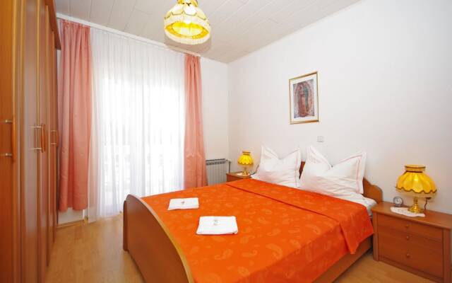 Apartment Ana Put Makra