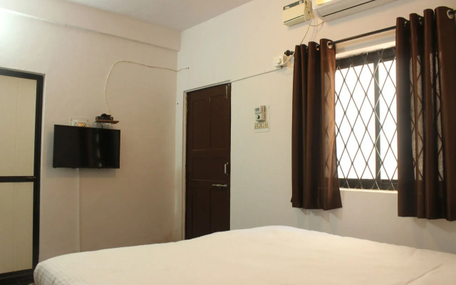 OYO 9371 Hotel Anmol