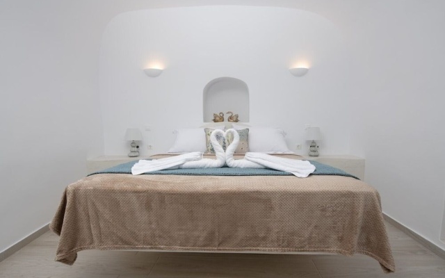 Sun Angelos Oia - Luxury Cave Suites