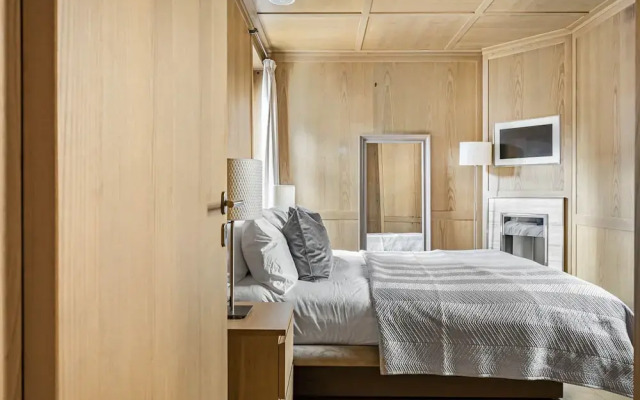 Mayfair Home Central AC Huge Terrace